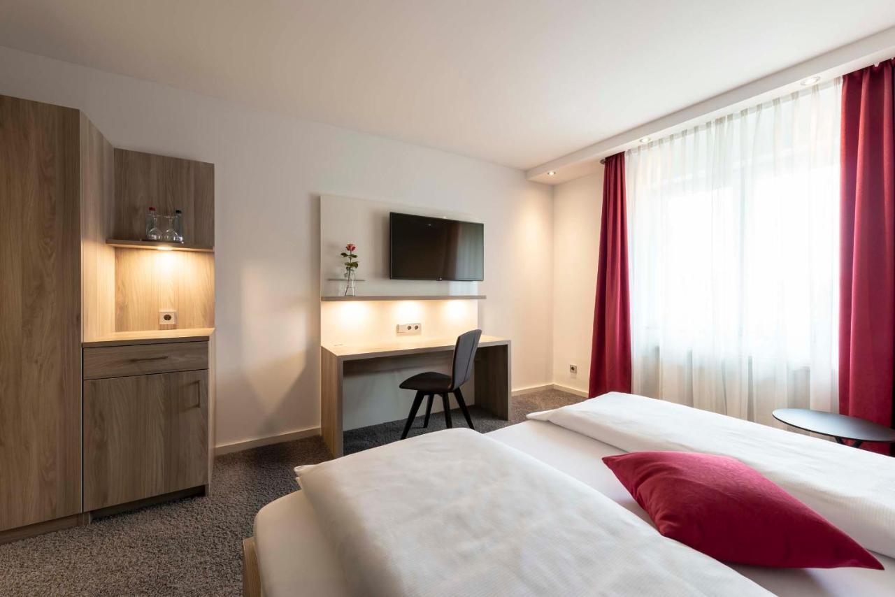 Hotel Gasthof Krone ニーダーシュテッテン エクステリア 写真