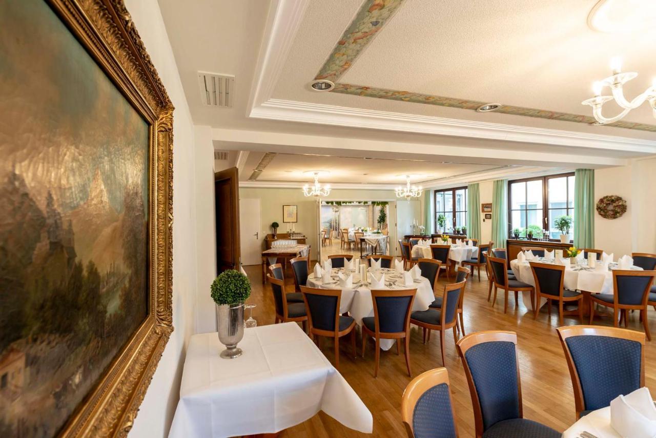 Hotel Gasthof Krone ニーダーシュテッテン エクステリア 写真
