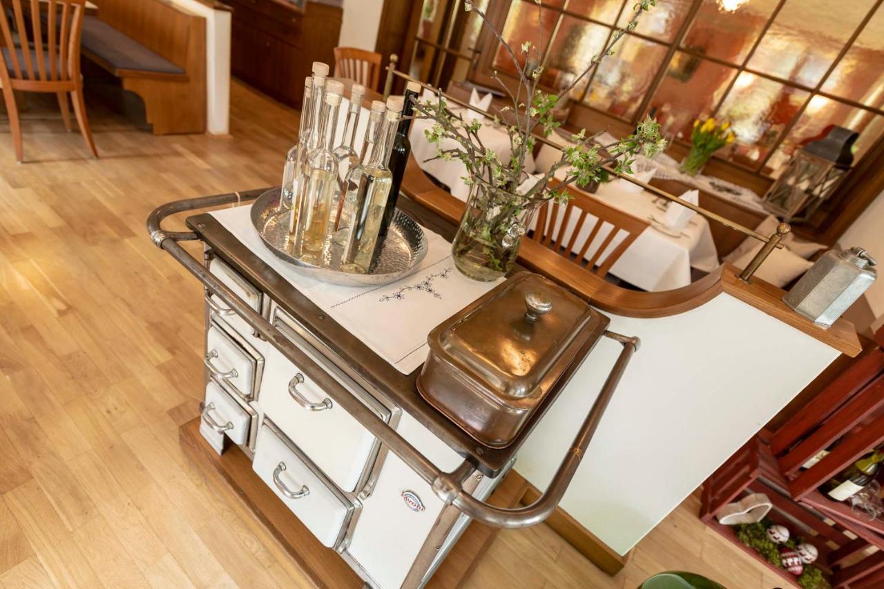 Hotel Gasthof Krone ニーダーシュテッテン エクステリア 写真
