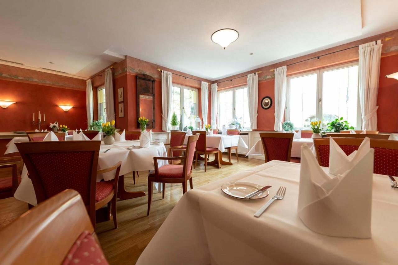 Hotel Gasthof Krone ニーダーシュテッテン エクステリア 写真