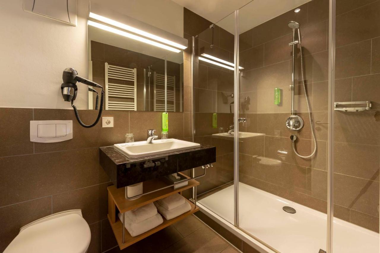 Hotel Gasthof Krone ニーダーシュテッテン エクステリア 写真